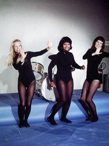 Cheryl Ladd Josie And The Pussycats Leggy Pantyhose 8x10 Photo 55 1971375260