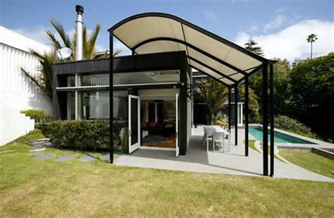 Simak ide desain rumah tropis modern berikut ini! 15 Desain Model Kanopi Rumah Minimalis