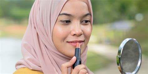 Menyamakan Warna Lipstik Dan Puting Bisa Menjadi Cara Tepat Memilih Makeup Benarkah