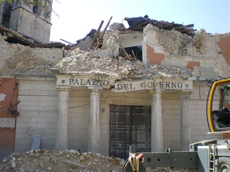 Terremoto de l'aquila , atto secondo. Terremoto dell'Aquila del 2009 - Wikipedia