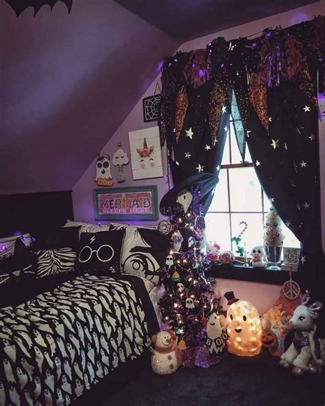 However, some people find their bedroom blah and stark. 35 Spooky Halloween Kids Room Decor Ideas To Add More Fun | Decor Home Ideas