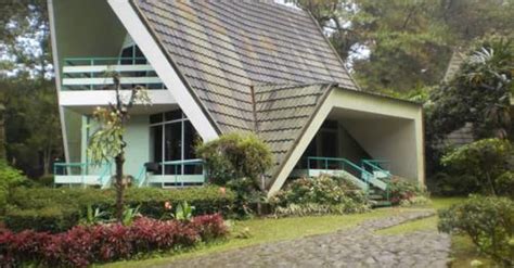 Hotel Lembah Safari Cisarua Puncak Indonesia