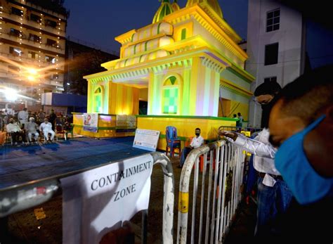 No Entry At Mohammed Ali Park Puja Pandal Ahead Of Durga Puja Celebrations
