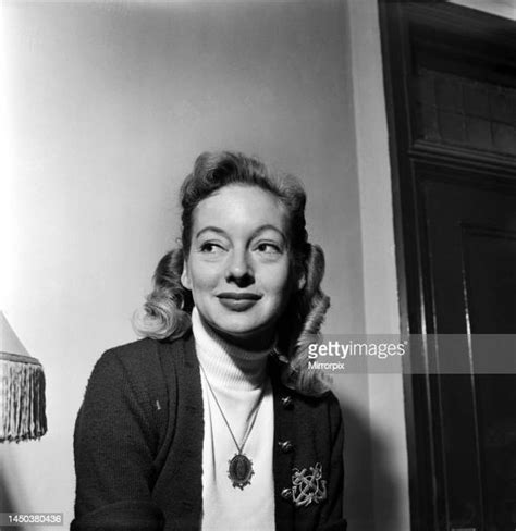 Evelyn Keyes Photos And Premium High Res Pictures Getty Images