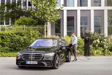Strategie Daimler Sucht Sein Heil Im Luxus Und Forciert
