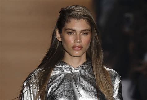 Amanda sampaio, modelo, signo, 32 anos. Valentina Sampaio la primera modelo trans de Victoria's Secret