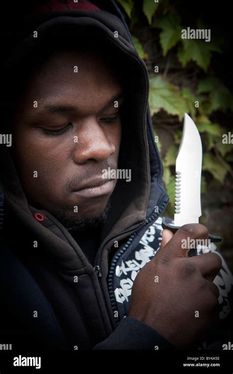 Black Man Holding Knife Threat Hi Res Stock Photography And Images Alamy