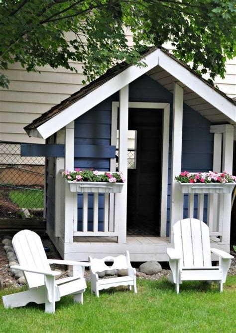 With that being said it is small like others and the pictures suggests. 37 Awesome Outdoor Kids' Playhouses That You'll Want To ...