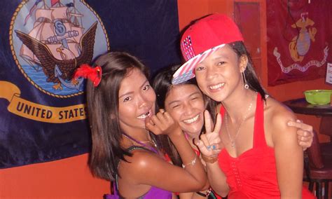 Silly Filipina Bargirls Subic Bay Philippines Scrolller