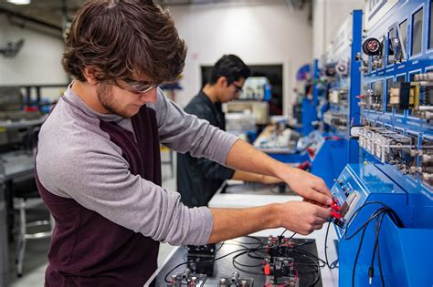 Automated Robotics: Skilled Mechanics in a Growing Field