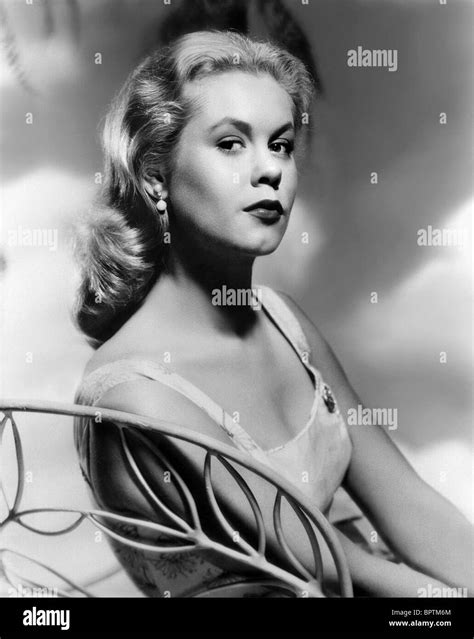 Elizabeth Montgomery Actress 1962 Stock Photo Alamy