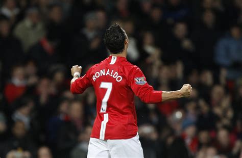 Cristiano Ronaldo Reclaims Iconic No 7 Shirt At Manchester United