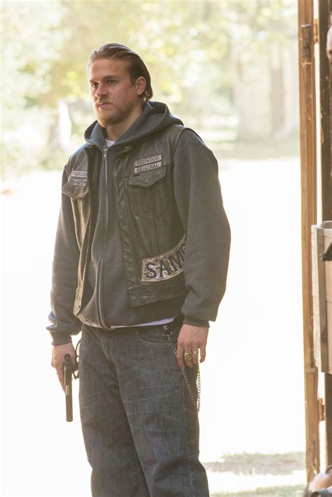 25 Pictures Of Charlie Hunnam On Sons Of Anarchy That Are Nothing Short