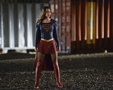 Supergirl Ep Andrew Kreisberg On Season 2 And Tyler Hoechlins Aw Shucks