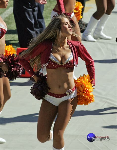 Redskinette Cheerleader Chelsea Rae 5 5 Million Views Flickr