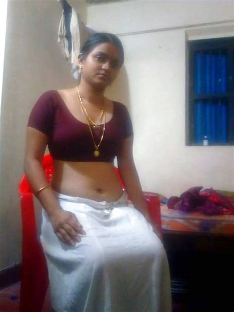A Hot Desi Village Bhabhi Shows Her Different Sexy Looks In Towel Blouse And Peticoat Hot Sure