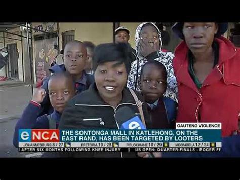 Cars were burnt and businesses belonging to both locals the looting and destructions of properties continue unabated till today. Looting has continued overnight in parts of Gauteng - YouTube