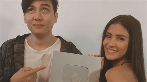 Sanya Lopez And Jak Roberto Receive A Silver Play Button From Youtube
