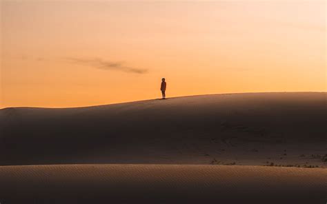 Download Wallpaper 3840x2400 Desert Sunset Silhouette Hills Sand 4k