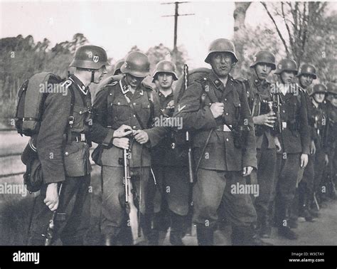 Zweiter Weltkrieg Totenkopf Fotos Und Bildmaterial In Hoher Auflösung