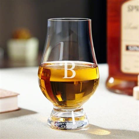 23 Best Bourbon Glasses To Enhance Your American Whiskey
