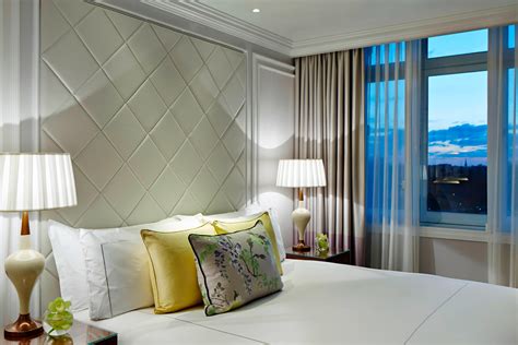 Luxury Hotel Rooms London Uk Accommodation London Marriott Hotel