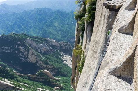 Surviving The Worlds Most Dangerous Hike Mt Huashan Nomadasaurus