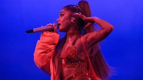 Photos Ariana Grande Kicks Off 2019 Uk Tour In London