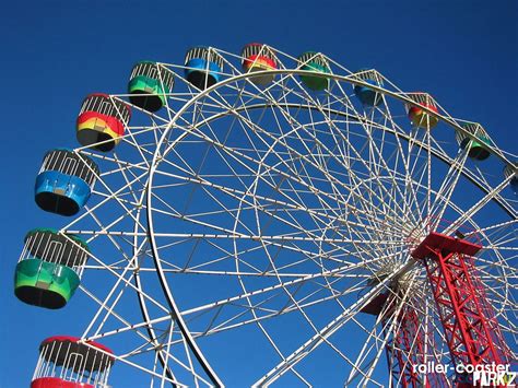 Ferris Wheel Flat Ride At Luna Park Parkz Theme Parks
