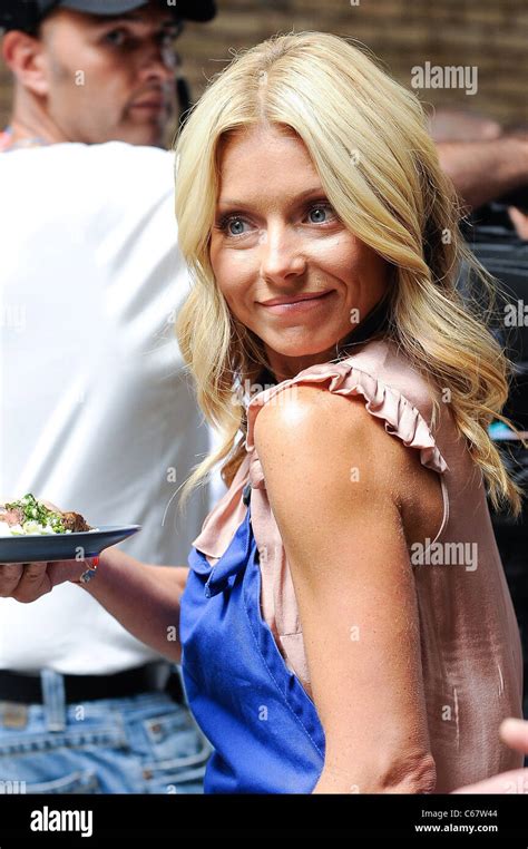 Kelly Ripa Hosts Live With Regis And Kelly Taping Out And About For