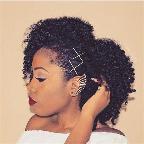 25 Ways Youve Never Thought To Wear Bobby Pins Curly Hair Styles