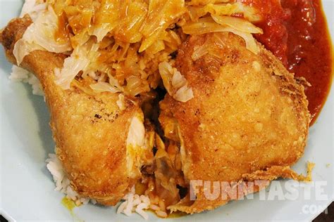 I have always wanted to try lim fried chicken (lfc) but even their nearest branch is an hour's drive away. Food Review: Lim Fried Chicken - LCF @ SS15, Subang Jaya