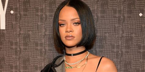 rihanna savagely responds to snapchat s tone deaf ad about her and chris brown