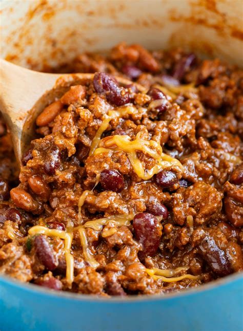 It's a stovetop recipe, but you can transfer it to the slow cooker to keep warm for serving. This hearty chili recipe from The Pioneer Woman has a perfect blend of seasonings, ground beef ...