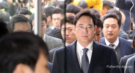 Korean Court Issues Arrest Warrant For Samsungs Heir Lee Jae Yong Who Is Now In Custody