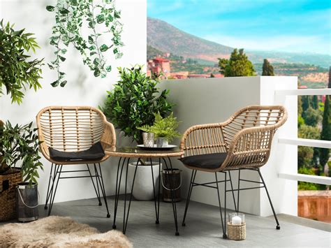 Shop our best selection of small space patio dining sets to reflect your style and inspire your outdoor space. Meble na balkon - sprawdzone meble balkonowe