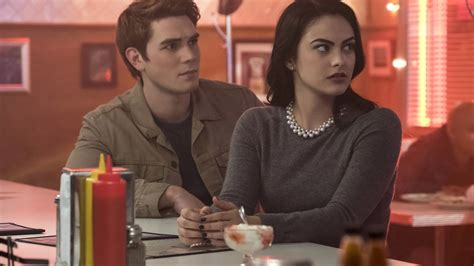 Riverdale Season Two Spoilers Why Is Veronica Wearing A Wedding