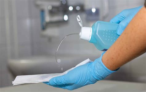 ¿cómo Aplicar Los Desinfectantes Sanitarios Papelmatic