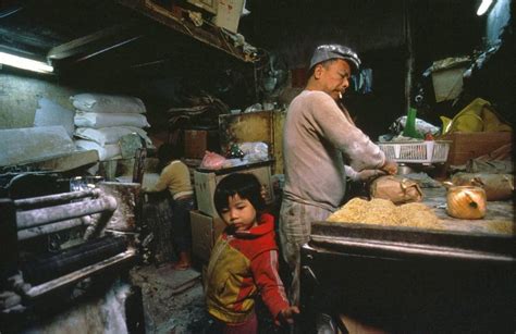Amazing Photos Of Daily Life In Kowloon Walled City Hong