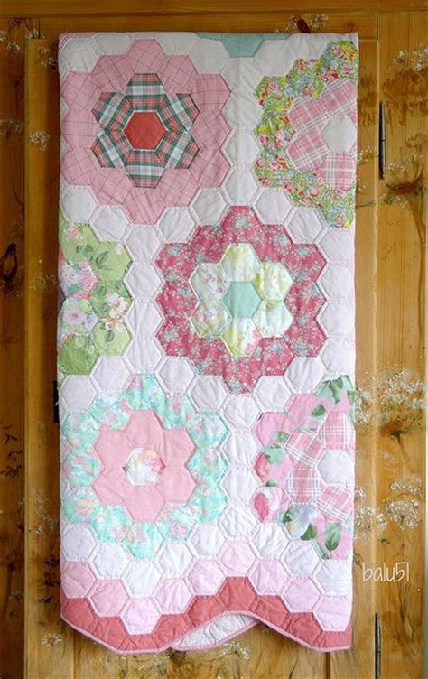 As usual, some of the pieces were dingy and most were not cut accurately. Grandmother's Flower Garden. I love hexi quilts and this ...