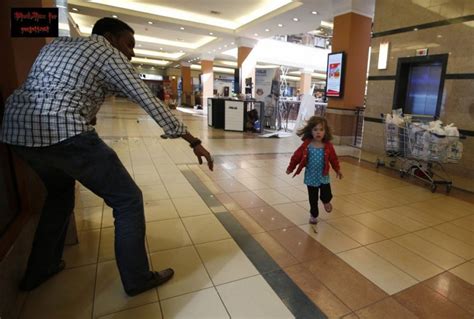 【閲覧注意】1週間前に68人が惨殺されたケニア・ショッピングモール内の写真来たけど ポッカキット