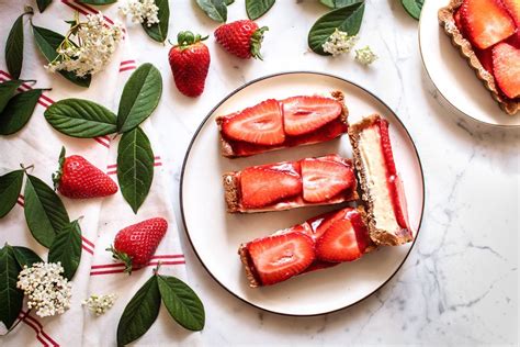 Particularité de cette recette : Cheesecake facile à la fraise (sans cuisson) | Recette ...