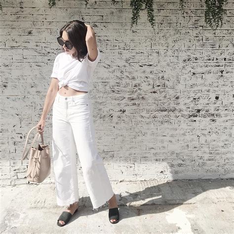 all white ️ | Fashion blogger instagram, Fashion blogger poses, Fashion blogger