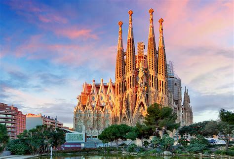 The barcelona city guide that shows you what to see and do in barcelona, spain. Barcelona bezoeken? Check álle highlights + 125 tips & reviews