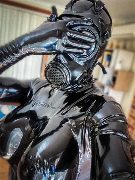 unknown latex object in gas mask 5 pics xhamster