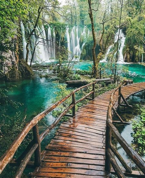 Pin By İlke Asangöncü On Beautiful Places And Spaces Plitvice Lakes