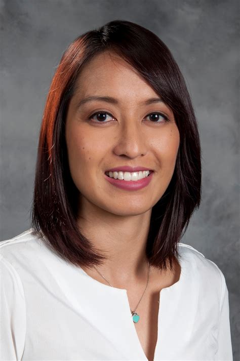 Dr Jacqueline E Nguyen Md St Petersburg Fl Neonatologist