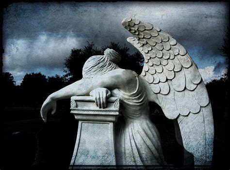 Angel Cemetery Statue Weeping Weeping Angel Image 17146 On