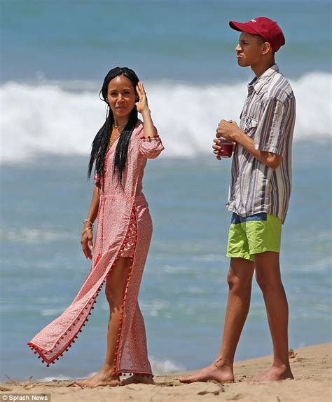 Willow Smith Surfs In Hawaii As Jada Pinkett Chats With Teens Rumoured