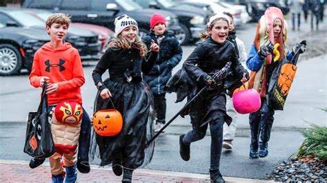 Halloween In Indianapolis Mayor Asks Kids To Skip Trick Or Treating